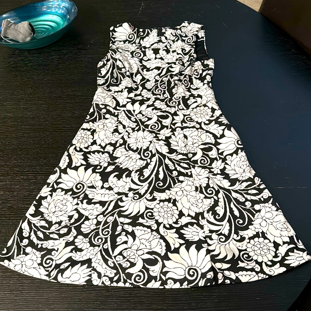 Women’s dress